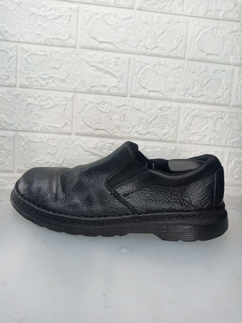 Dr Martens Boyle Slip On Men s Fashion Footwear Boots on Carousell