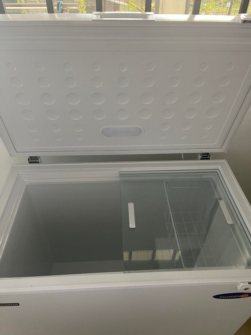 Fujidenzo Chest Freezer Inverter 7 cu.ft. with AVR ( Pampanga or Pasig
