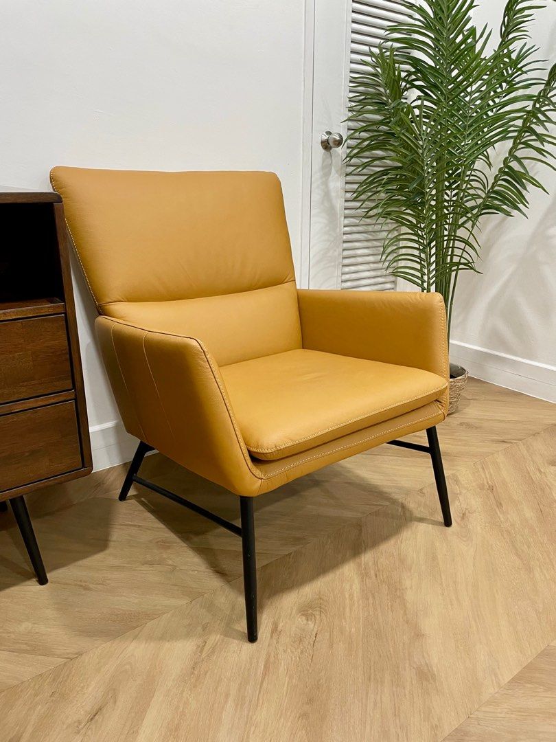 Harvey norman leather on sale chairs