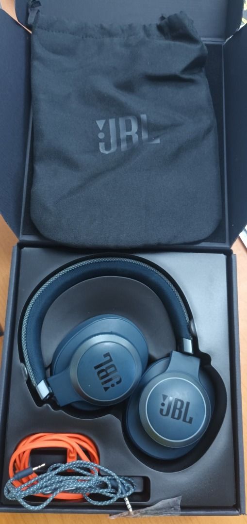 JBL LIVE 650BT NC Audio Headphones Headsets on Carousell