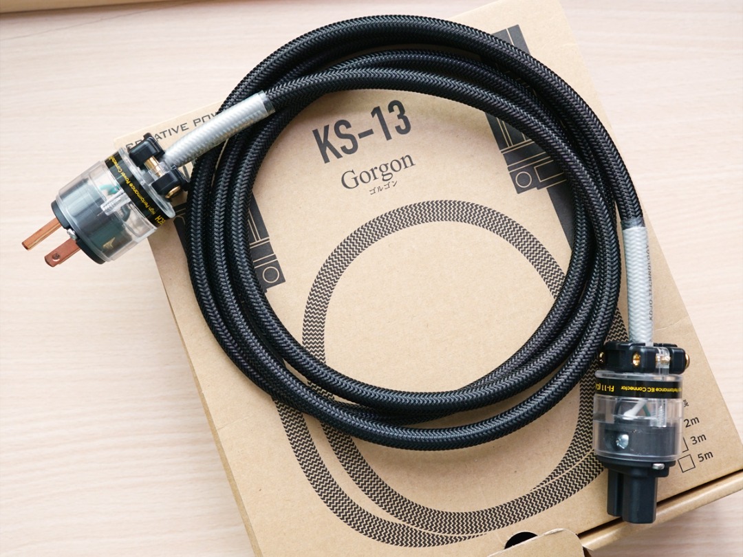 アイボリー×レッド KOJO TECHNOLOGY (光城精工) 電源ケーブル Gorgon