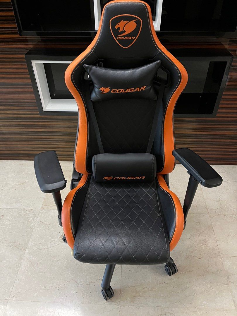 Kursi gaming sales cougar armor s