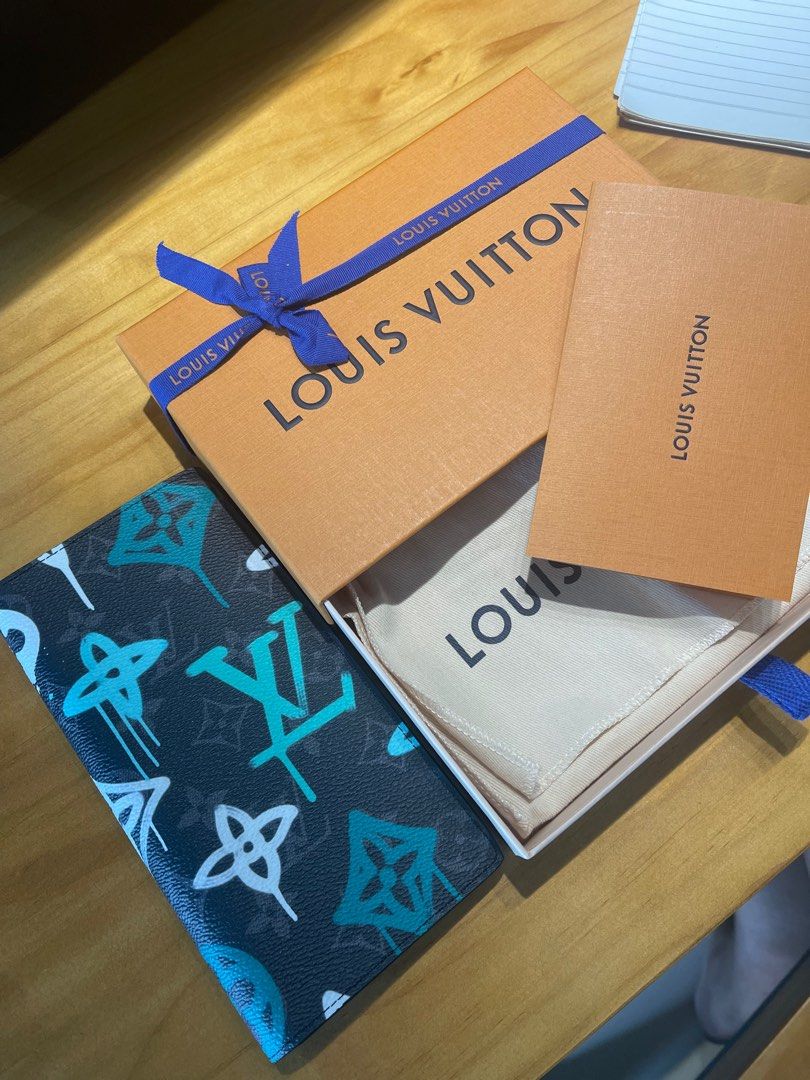 Louis Vuitton BRAZZA 2022 SS Monogram Unisex Leather Folding Wallet  Military Long Wallets