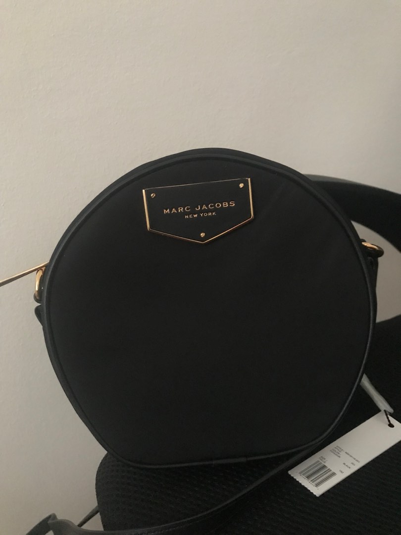 Marc Jacobs Voyager Light Circle Shoulder Bag, Women's Fashion, Bags