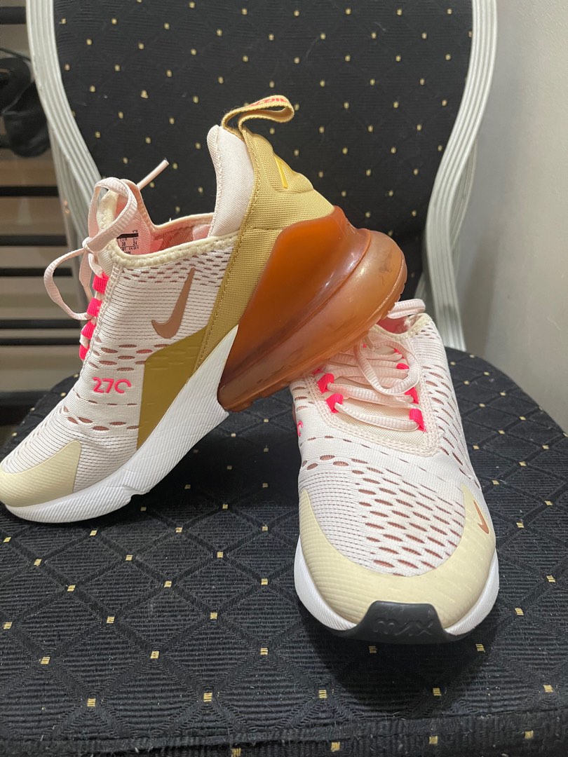nike women's free tr 8 stores