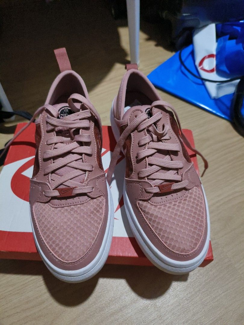 Rust pink hot sale nike shoes