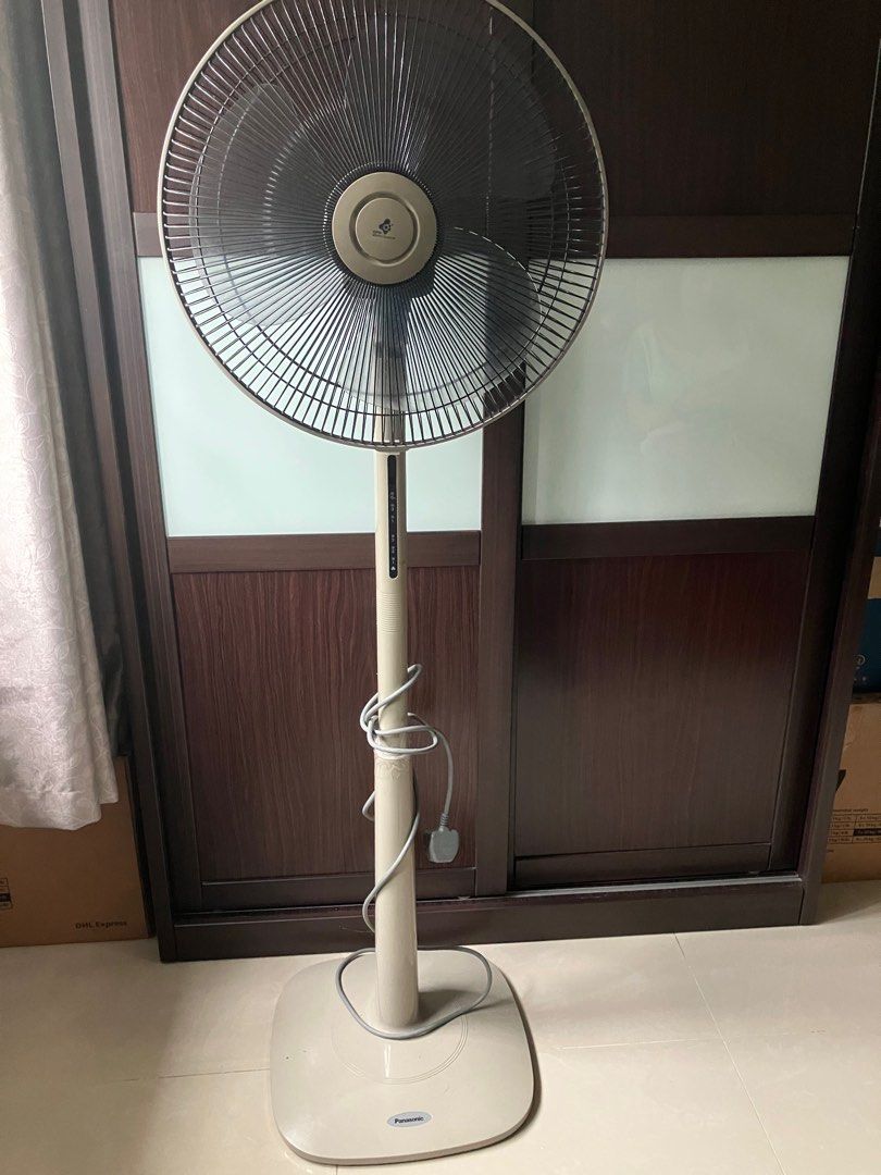 Panasonic 16 inch fan, Furniture & Home Living, Lighting & Fans, Fans