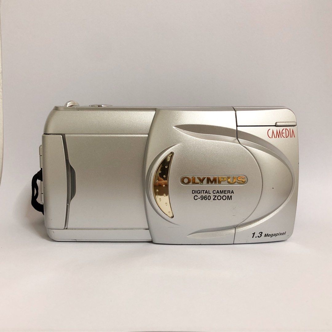 Rare Olympus camedia C960 zoom Digital Camera, Photography, Cameras on Carousell