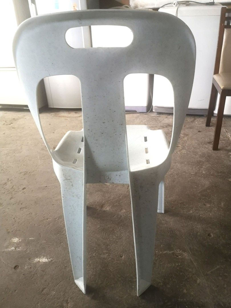 2nd hand sales plastic chairs