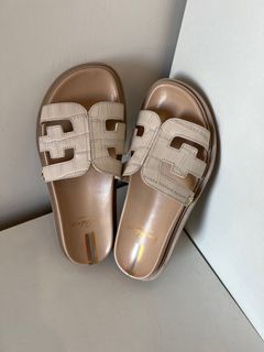 （分類：）位於 。 由 sandylimlim 提交（商品編號 1201938454，圖片 1）。簡介： 。