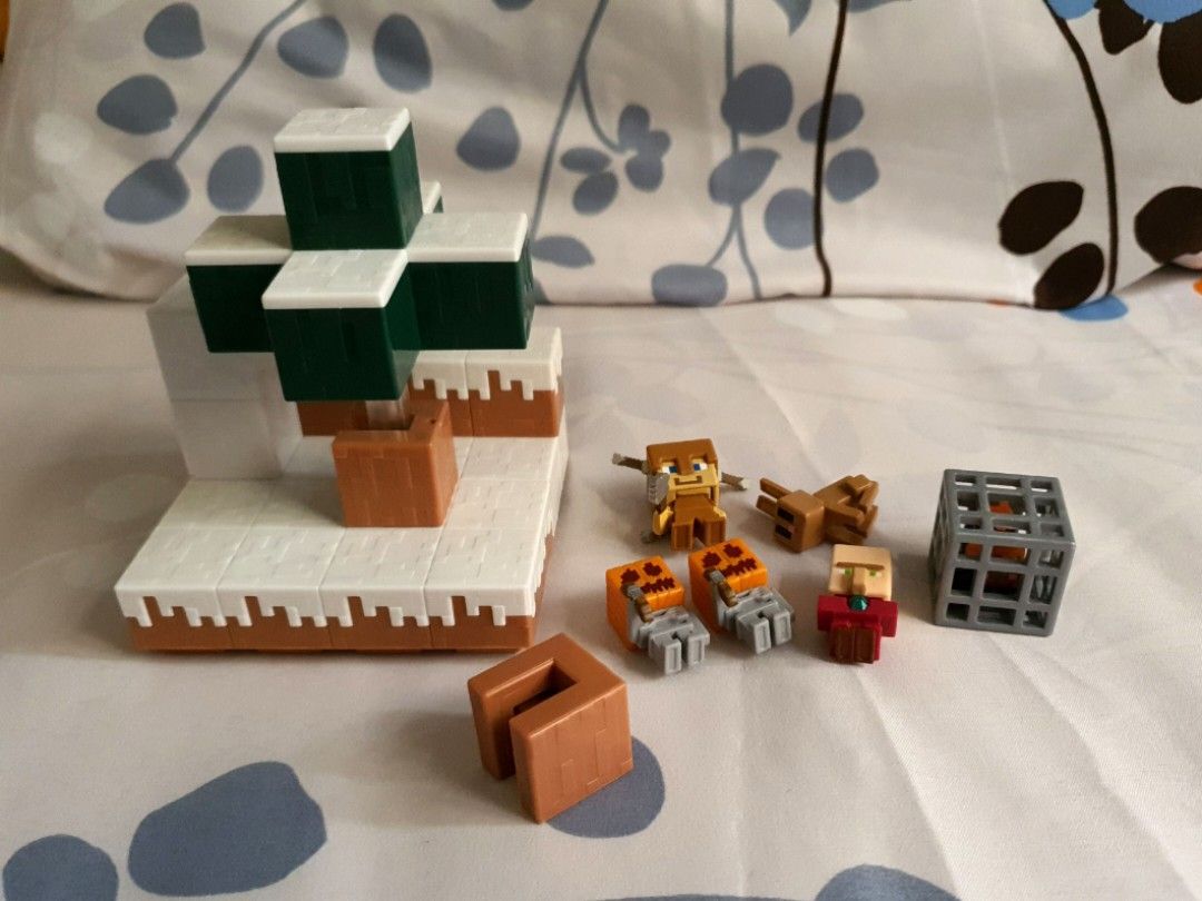 Minecraft outlet mystery figures
