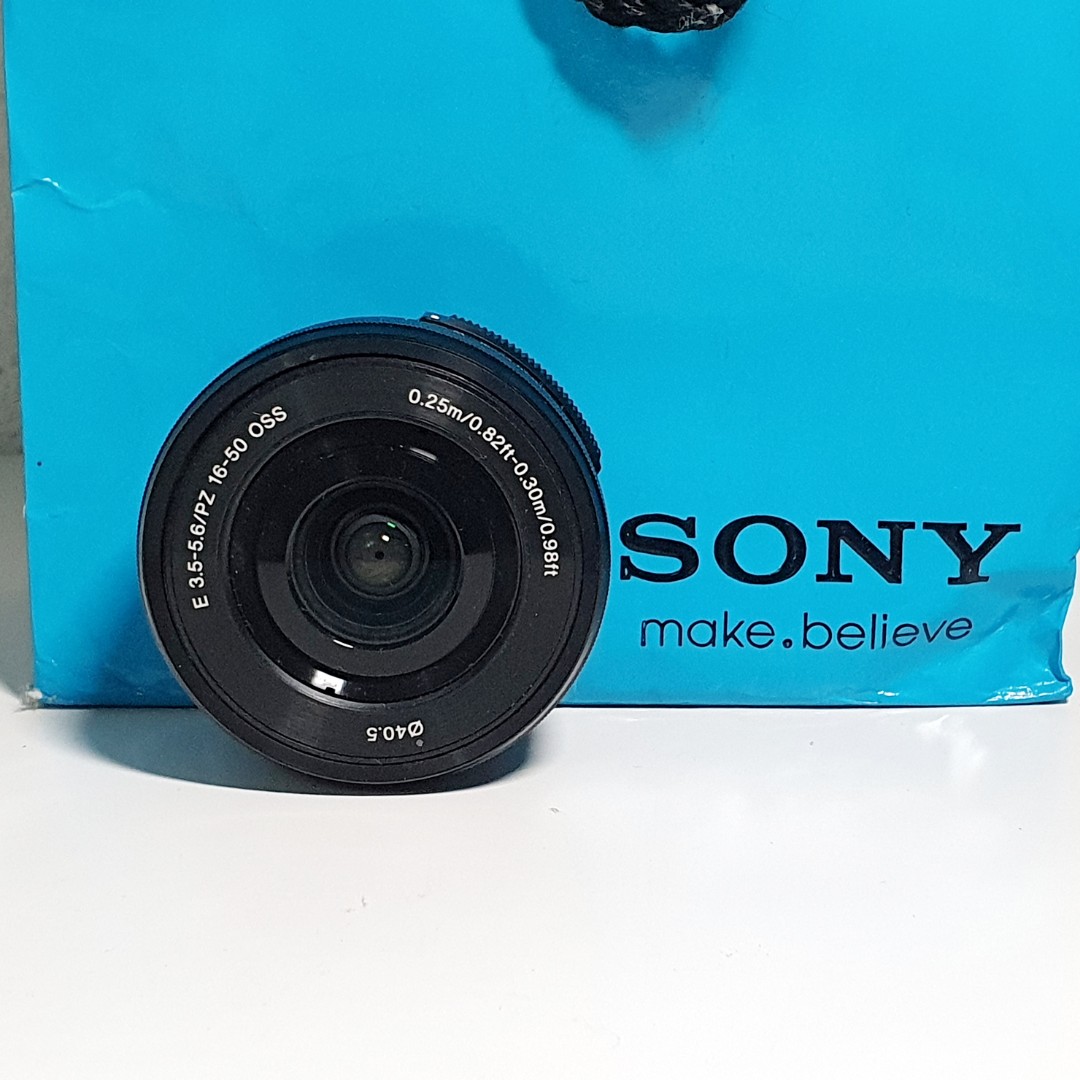 Sony zoom kit lens 1650mm SELP1650 f/3.55.6 OSS PZ, Photography, Lens & Kits on Carousell