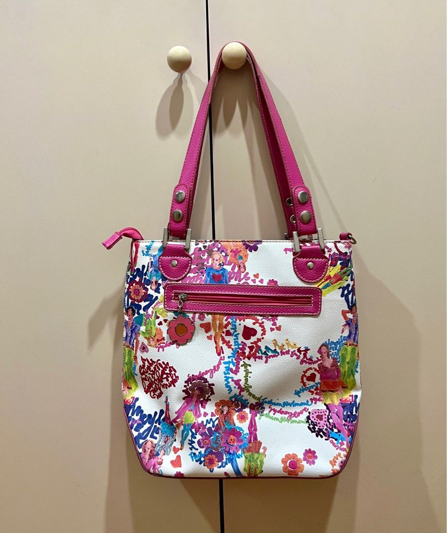 Sydney Love bag wallet set (Category: Shoulder Bags) located in Muntinlupa City. Submitted by copcor (Listing ID 1201971574, Image 3). Description: Sydney Love pebble leather bag (lightly used) wallet & spare strap (new) php1k for the set .