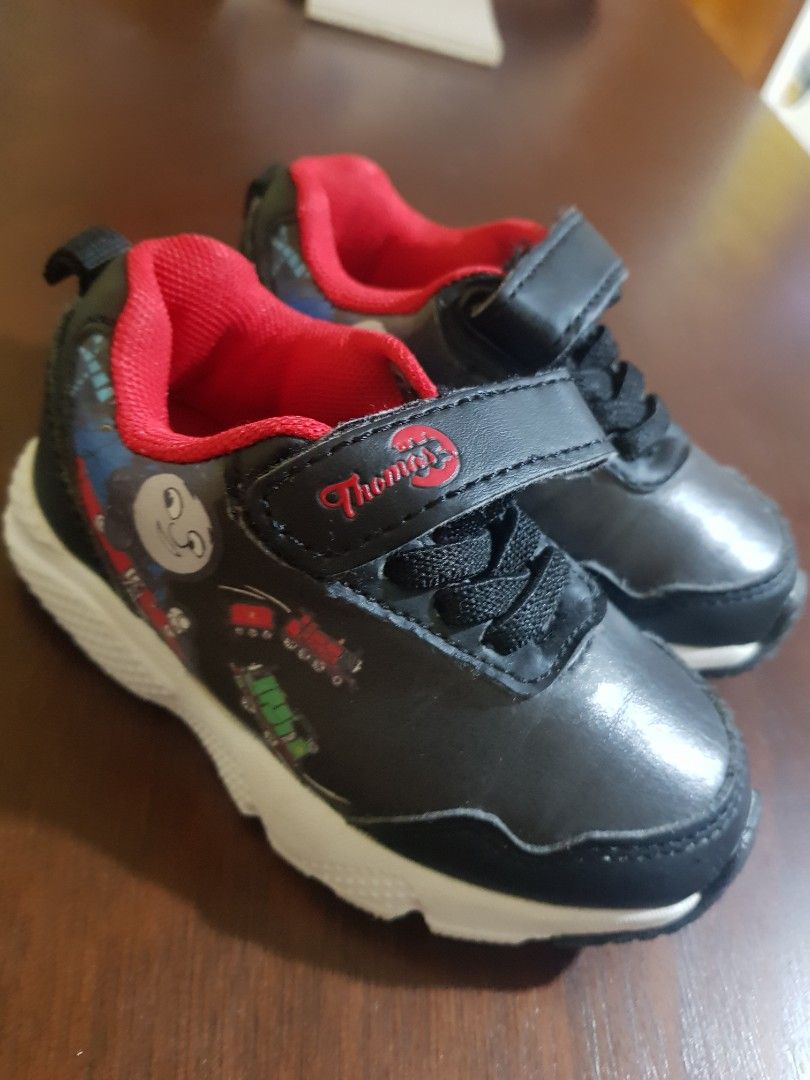 thomas the train house shoes