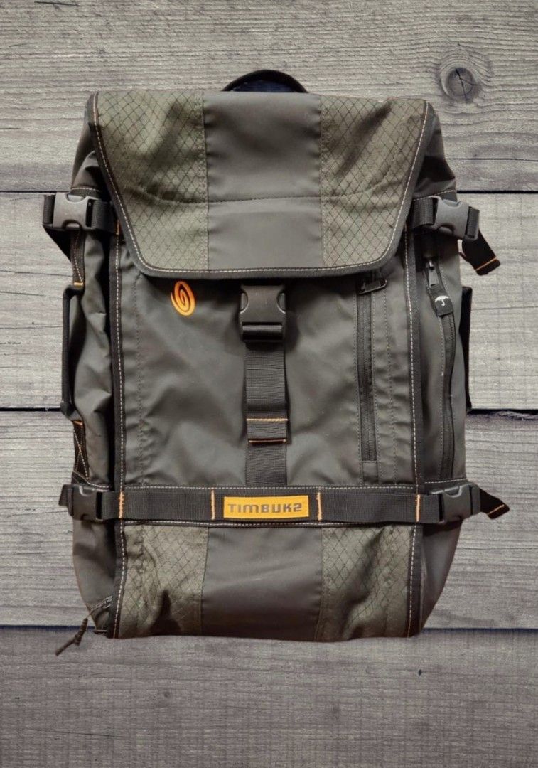 Timbuk2 aviator top