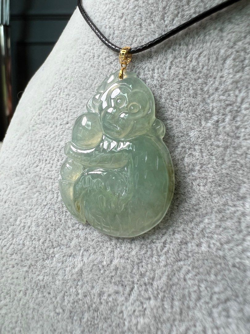 Monkey online jade pendant