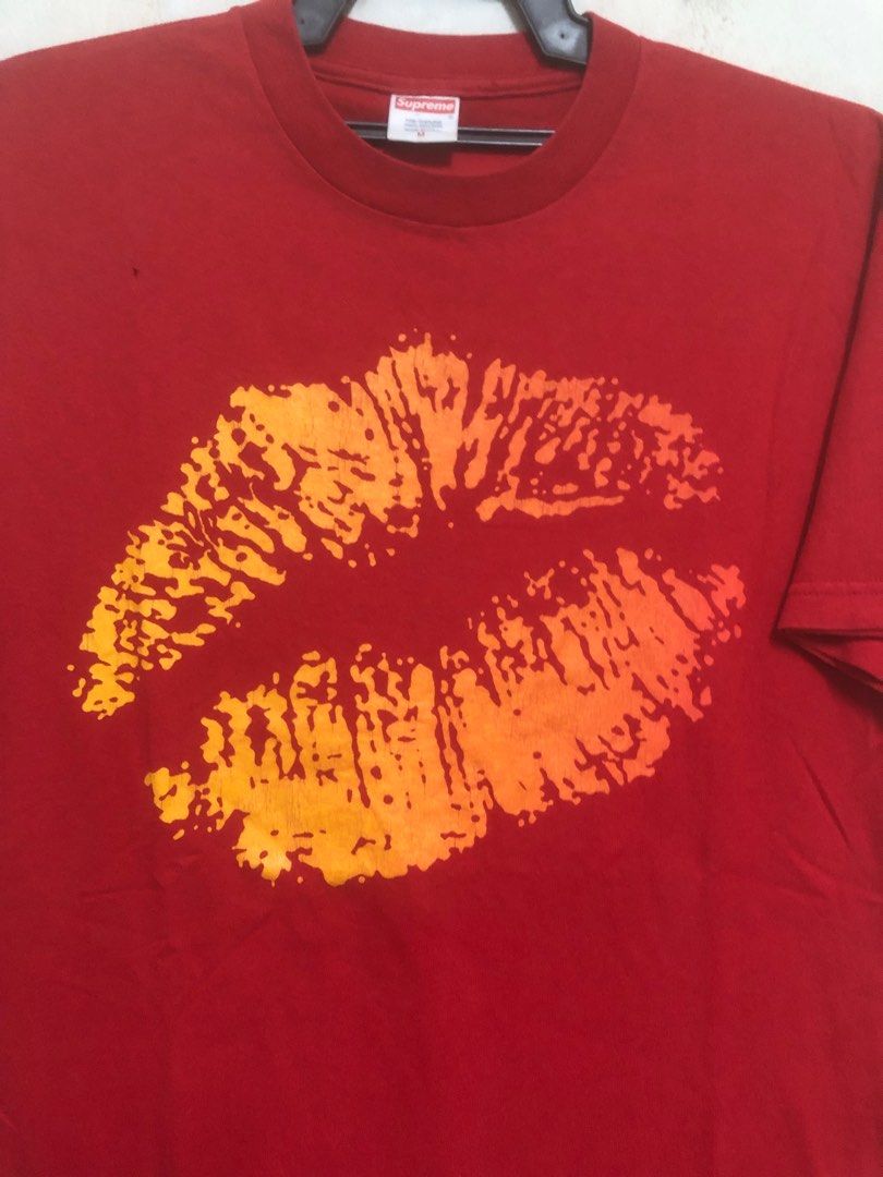 Supreme lips tee best sale
