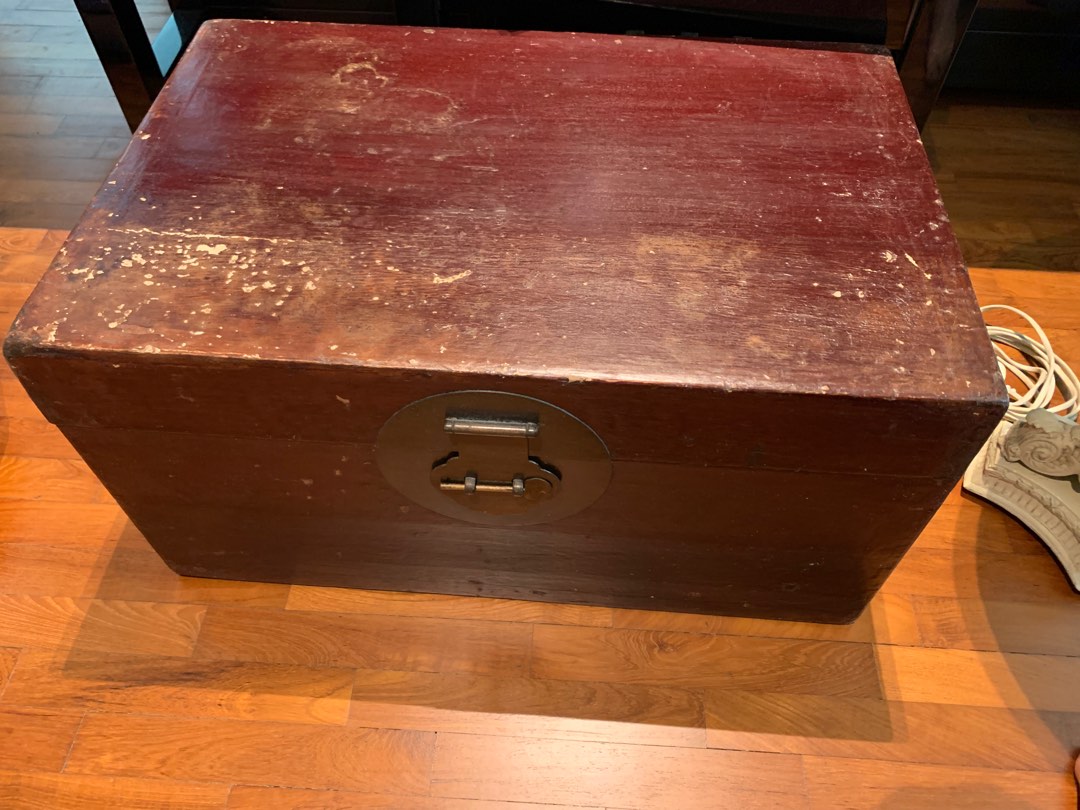Vintage Chest Box/ Trunk, Furniture & Home Living, Furniture, Shelves, & Racks on Carousell