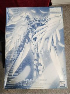 Wing Gundam Zero - Pearl Gloss Version