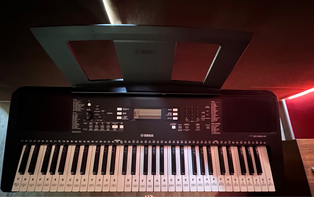 Yamaha Digital Keyboard YPT 360 Stand Hobbies Toys Music