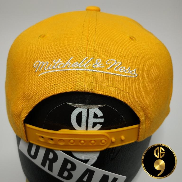 Los Angeles Lakers Cap Fitted Hat Mitchell & Ness LA Black Yellow 7 3/4 New  1904