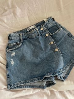 (Category: ) located in . Submitted by pairpares (Listing ID 1141041396, Image 1). Description: .