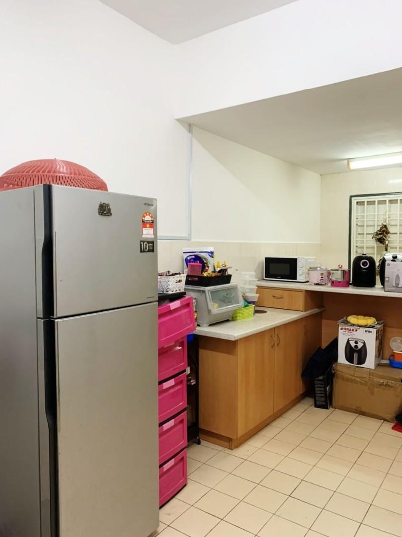 Bilik sewa Mahkota Cheras, Furniture & Home Living, Furniture, Sofas on