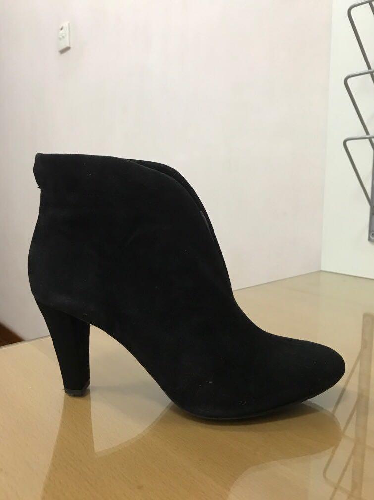 Carvela Comfort Rida Suede Black Boots