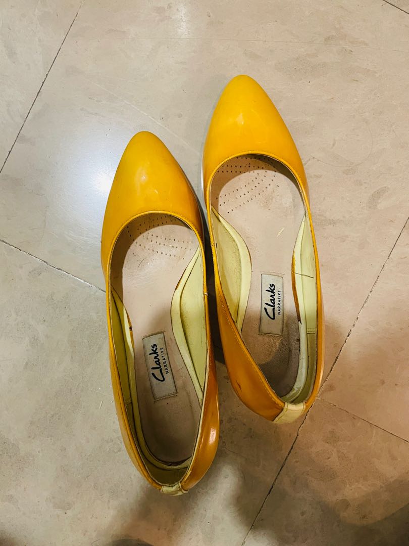 clarks yellow flats