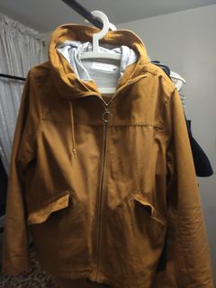(Category: ) located in . Submitted by oldbalara.qc.declutter (Listing ID 1141120953, Image 1). Description: .
