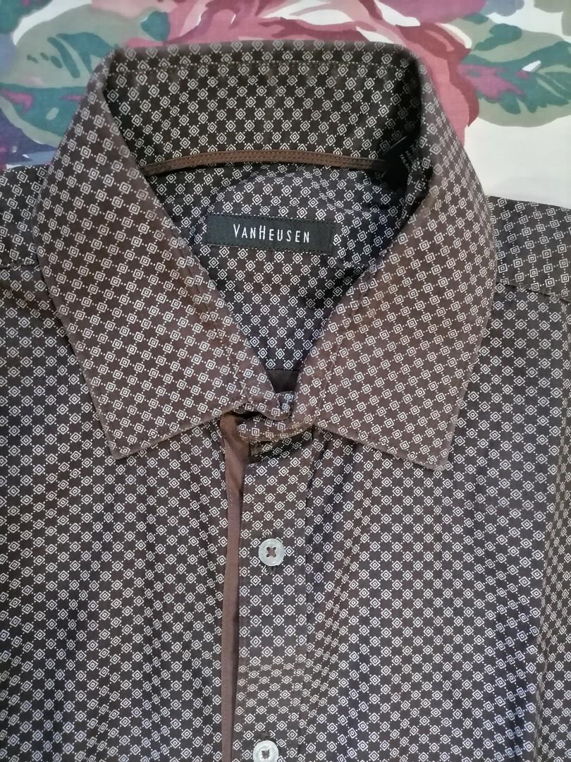 Long-sleeved (Category: Activewear) located in Quezon City. Submitted by jongloyd (Listing ID 1141023694, Image 3). Description: Long-sleeved VanHeusen Small Brown White design combi. Like new. Perfect for corporate, casual party attire. RFS: Nakatabaan dina nagagamit Nakatago nalang..