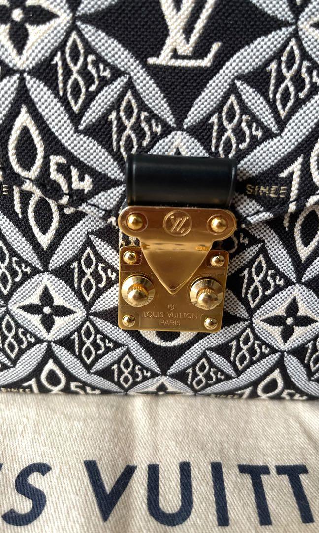 Sydney's Fashion Diary: Louis Vuitton Pochette Metis vs. Saint