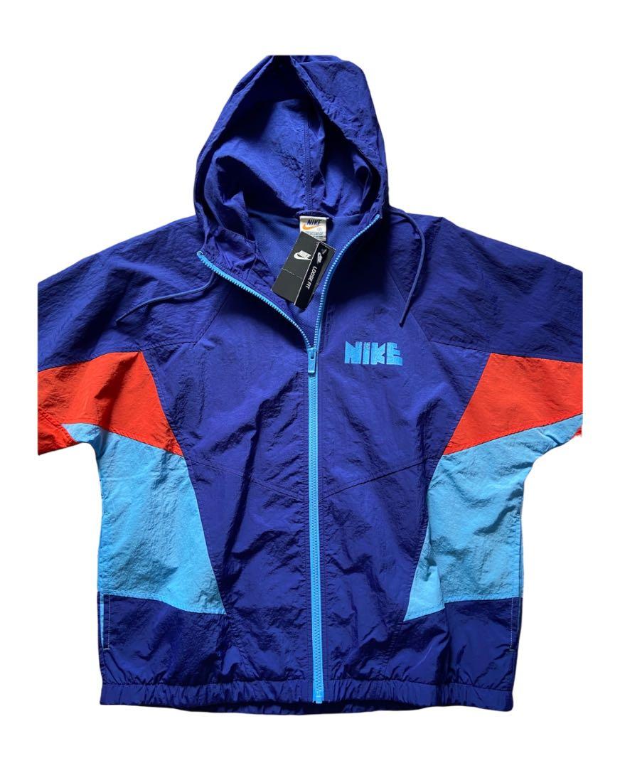 Nike loose fit sports jacket in blue size s (vintage style), Men's Fashion, Coats, Jackets Outerwear on