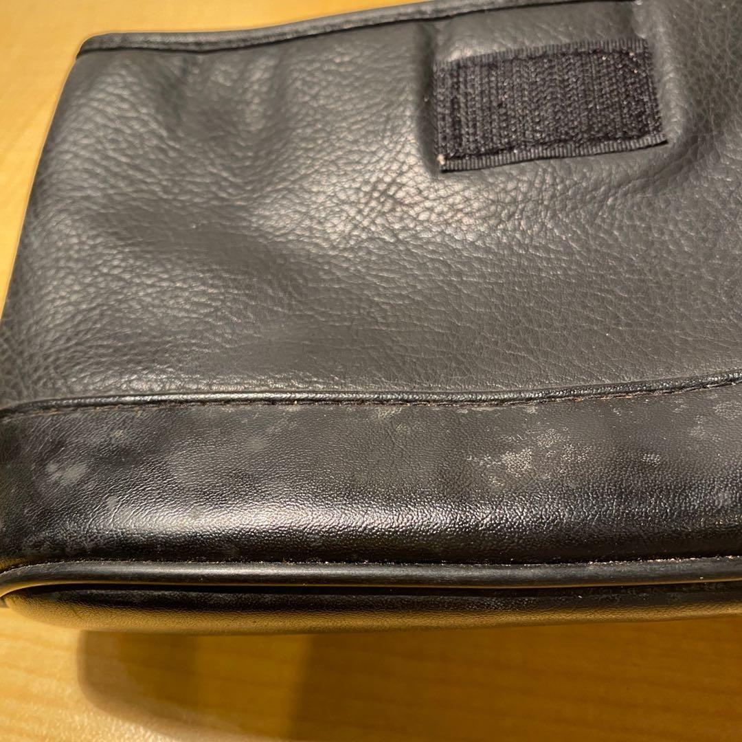 Nikon Bag for Binoculars Vintage (Category: Camera Bags & Carriers) located in Davao. Submitted by out.with.the.old (Listing ID 1141100378, Image 3). Description: Condition 7/10 Logo looks fine but the leather needs treatment due to mold damage. N.