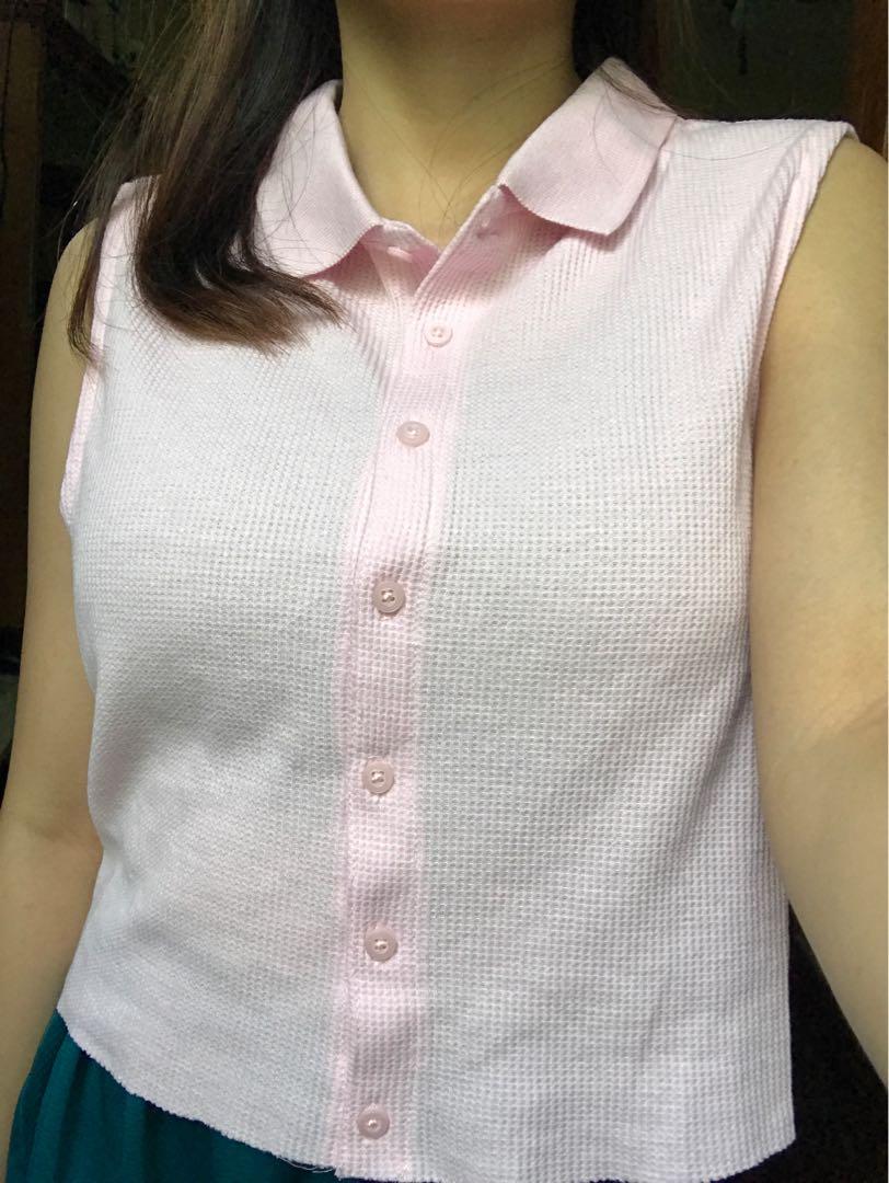 Primark Sleeveless Polo Top (Category: Sleeveless) located in Pasig City. Submitted by classica2 (Listing ID 1141047764, Image 3). Description: Primark Sleeveless Polo Top Loc Karangalan Village Manggahan Pasig Can do Shoppee Checkout .