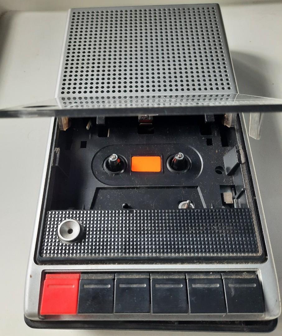Sanyo Cassette Tape Recorder, Hobbies & Toys, Collectibles