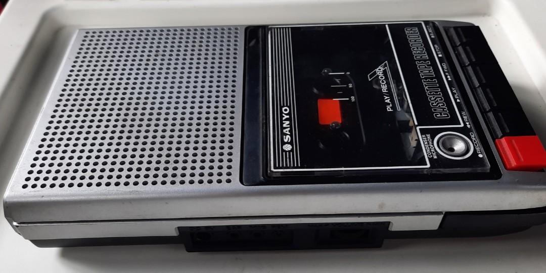 Sanyo Cassette Tape Recorder, Hobbies & Toys, Collectibles