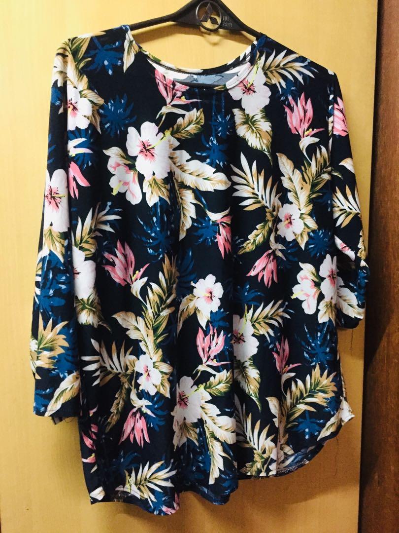Unbranded Top for Sale (Category: Blouses) located in Manila. Submitted by sunshower1232 (Listing ID 1141037229, Image 3). Description: Unbranded Top for Sale Send PM for details. .