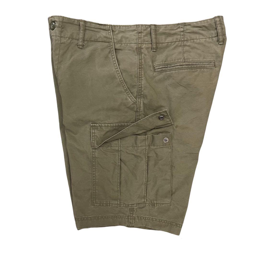 Uniqlo Cargo Shorts W33 Men s Fashion Bottoms Trousers on Carousell