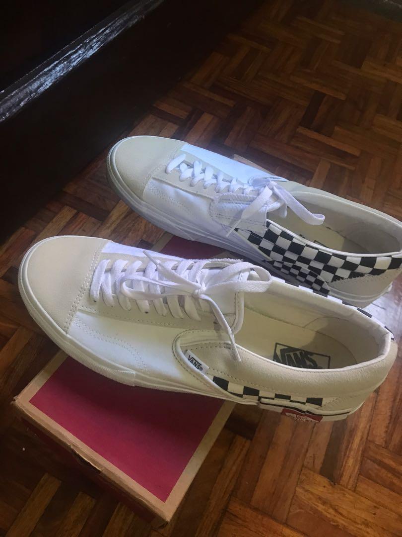 vans slip on cap black white