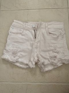 (Category: ) located in . Submitted by savvshops (Listing ID 1141044378, Image 1). Description: .