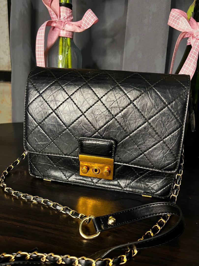 Yearcon sling bag outlet price