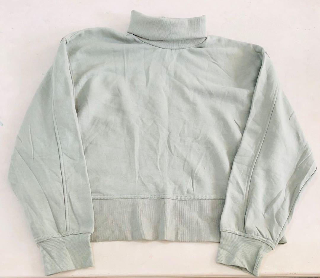 Zara Turtle Neck Pull over (Category: Coats, Jackets and Outerwear) located in Makati City. Submitted by msverify (Listing ID 1141045678, Image 1). Description: .