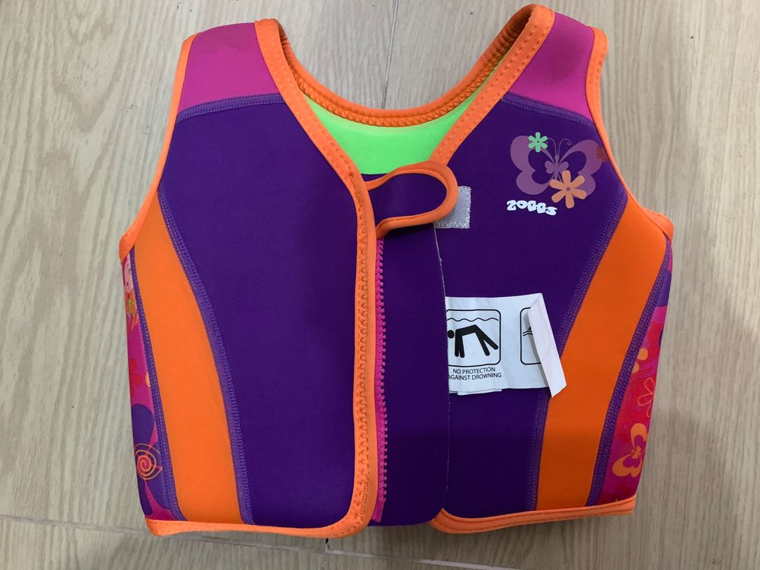 Zoggs Swim Vest, Babies & Kids, Babies & Kids Fashion on Carousell