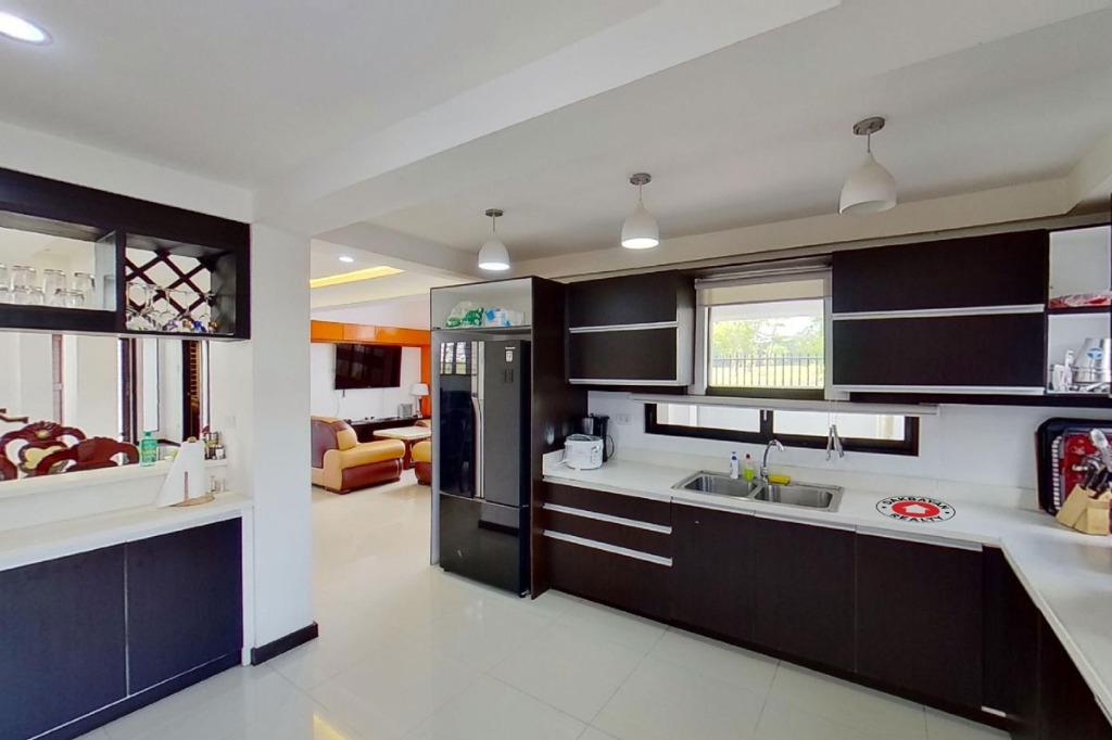 5Bedroom Twostory House and Lot For Sale in Rancho Palos Verdes