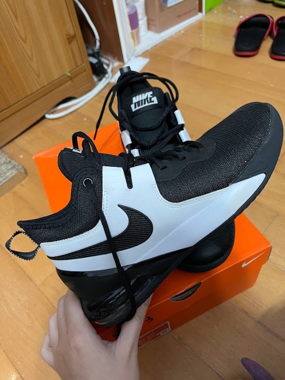 lebron james wearing witness 5