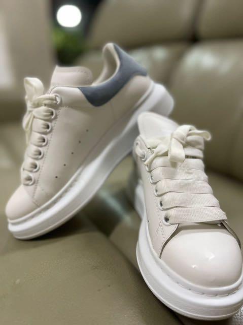 Alexander McQueen two-tone lace-up Sneakers - Farfetch