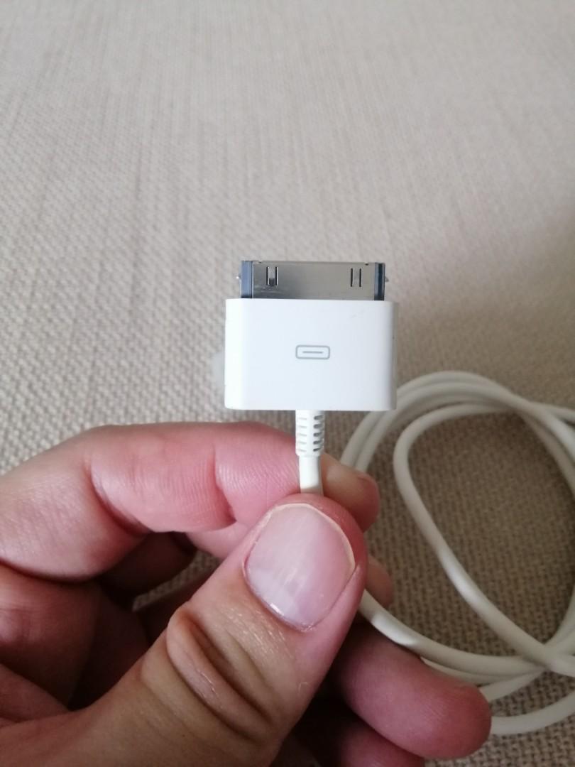 Apple 30-pin to USB  Cable (1m), Mobile Phones & Gadgets, Mobile &  Gadget Accessories, Chargers & Cables on Carousell