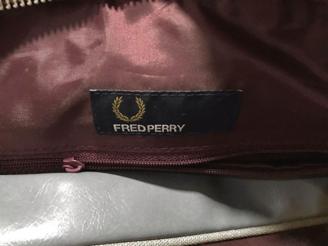 AUTHENTIC FRED PERRY DUFFLE/BARREL BAG, Luxury, Bags & Wallets on Carousell