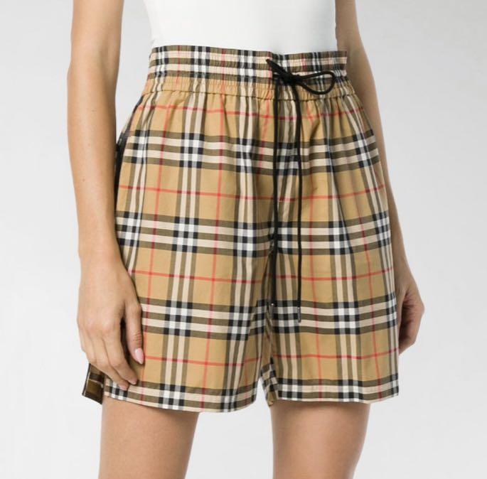 Burberry shorts gold discount